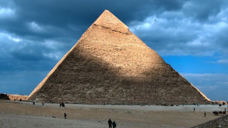 pyramid of khafre egypt