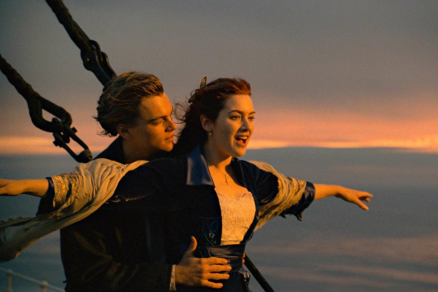Leonardo Dicaprio Titanic Scene