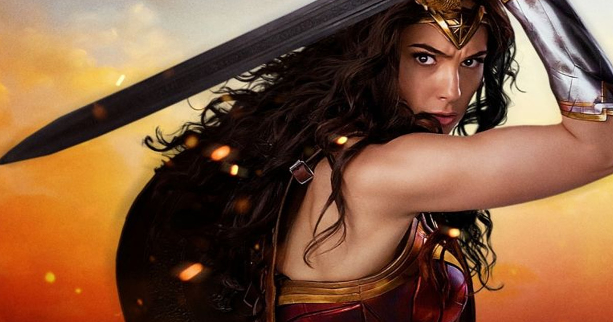 Shield And Sword Combat Wonder Woman Wallpaper