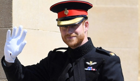prince harry in uniform